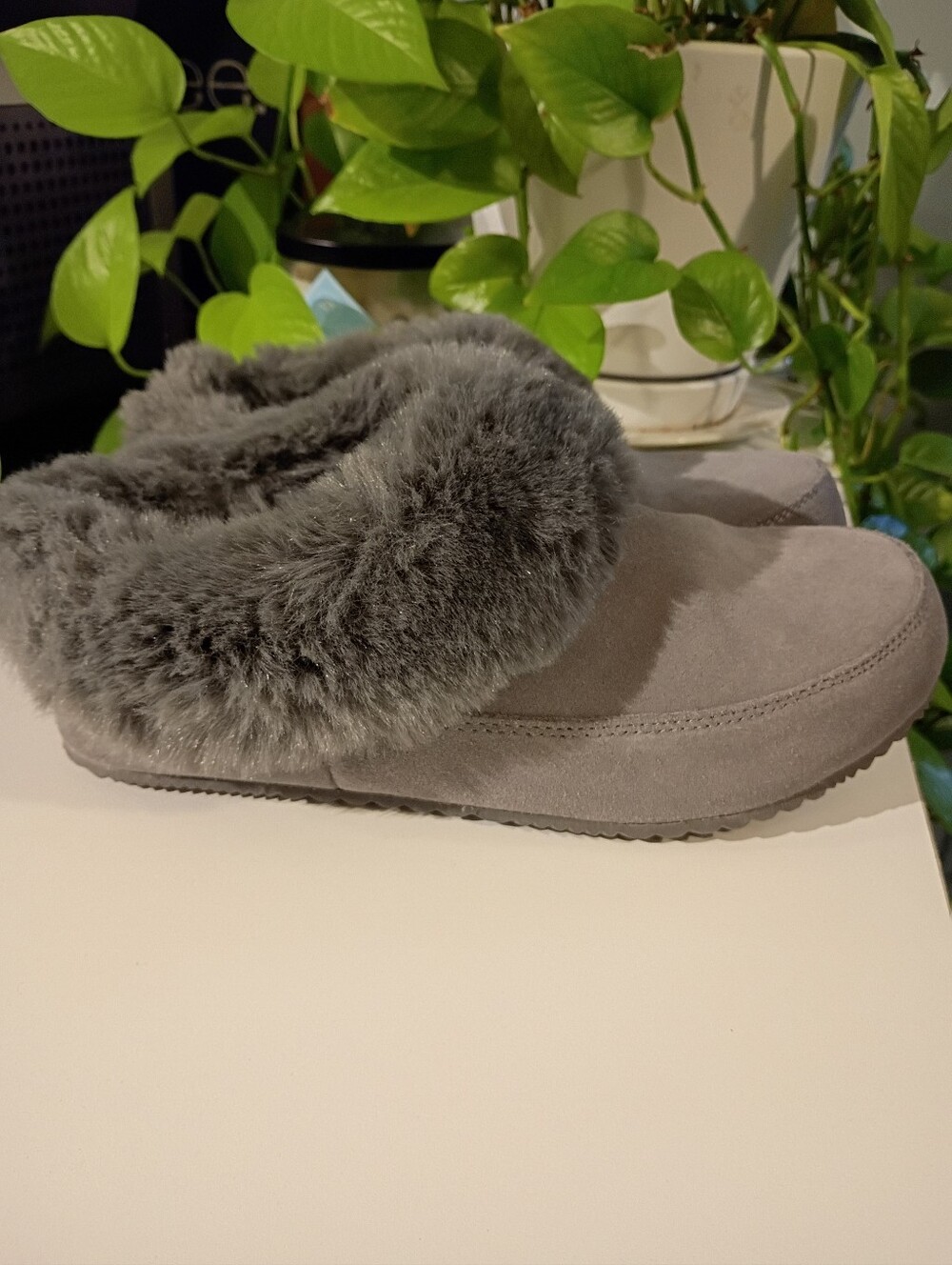 Sorel Women's Grey Suede Faux Fur Lined Slip-On Slippers